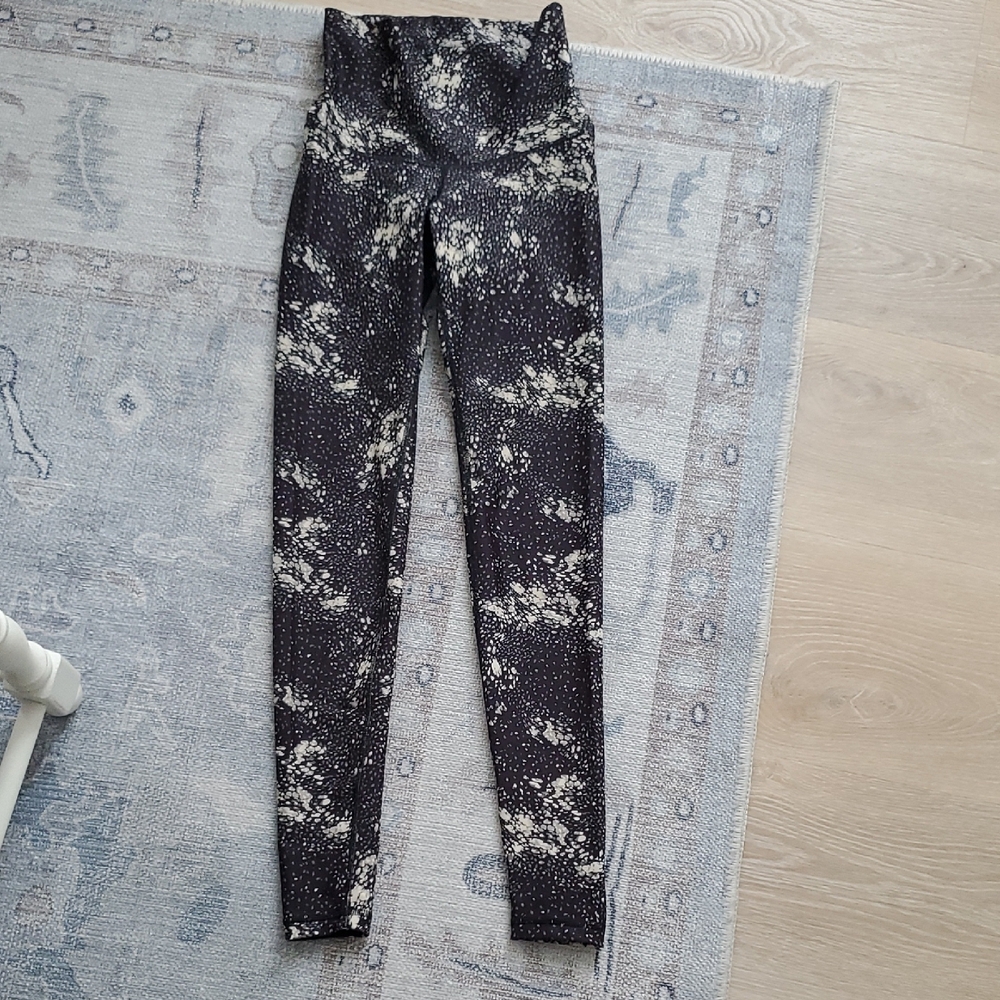 Old Navy Powersoft Extra High Rise Go Dry Leggings SzXS